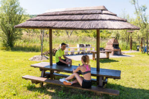 1800x1200-camping-picnic
